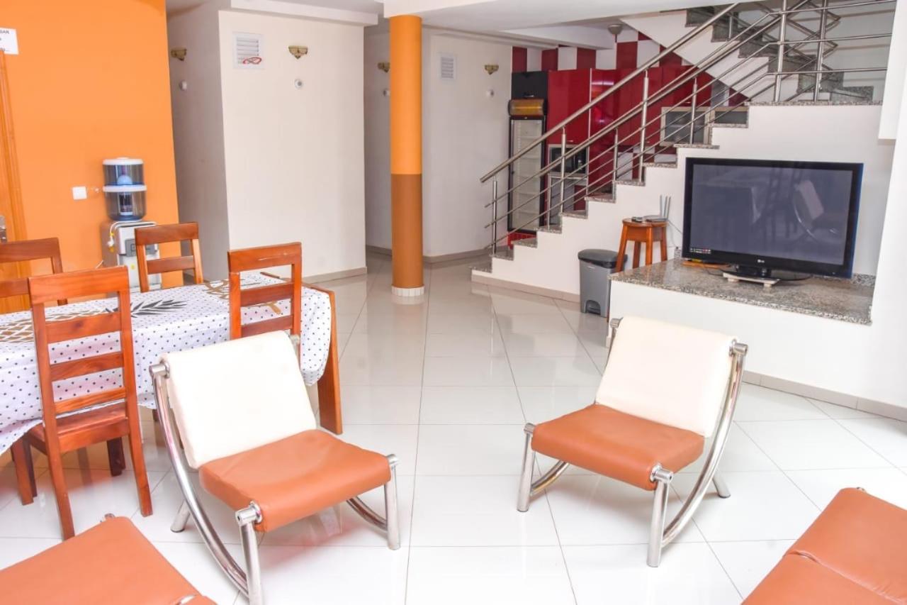 Hot Belvedere Praia Luaran gambar